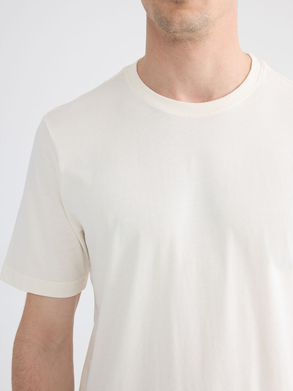 Ekru Bisiklet Yaka Erkek Penye Tişört-3