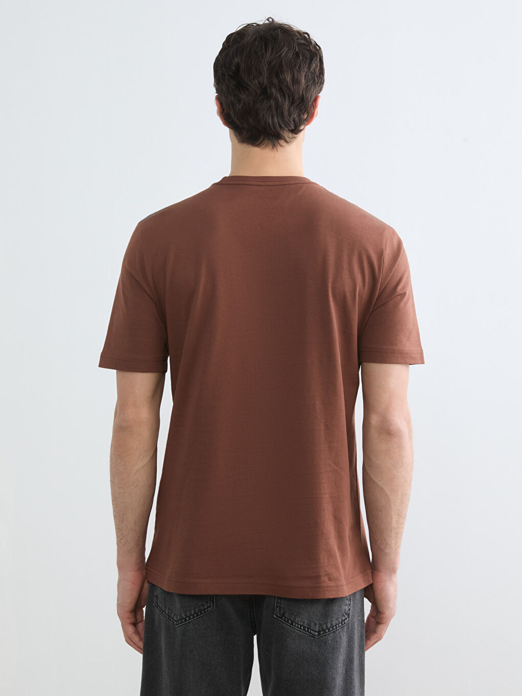 تیشێرت قاوه‌یی پیاو-3