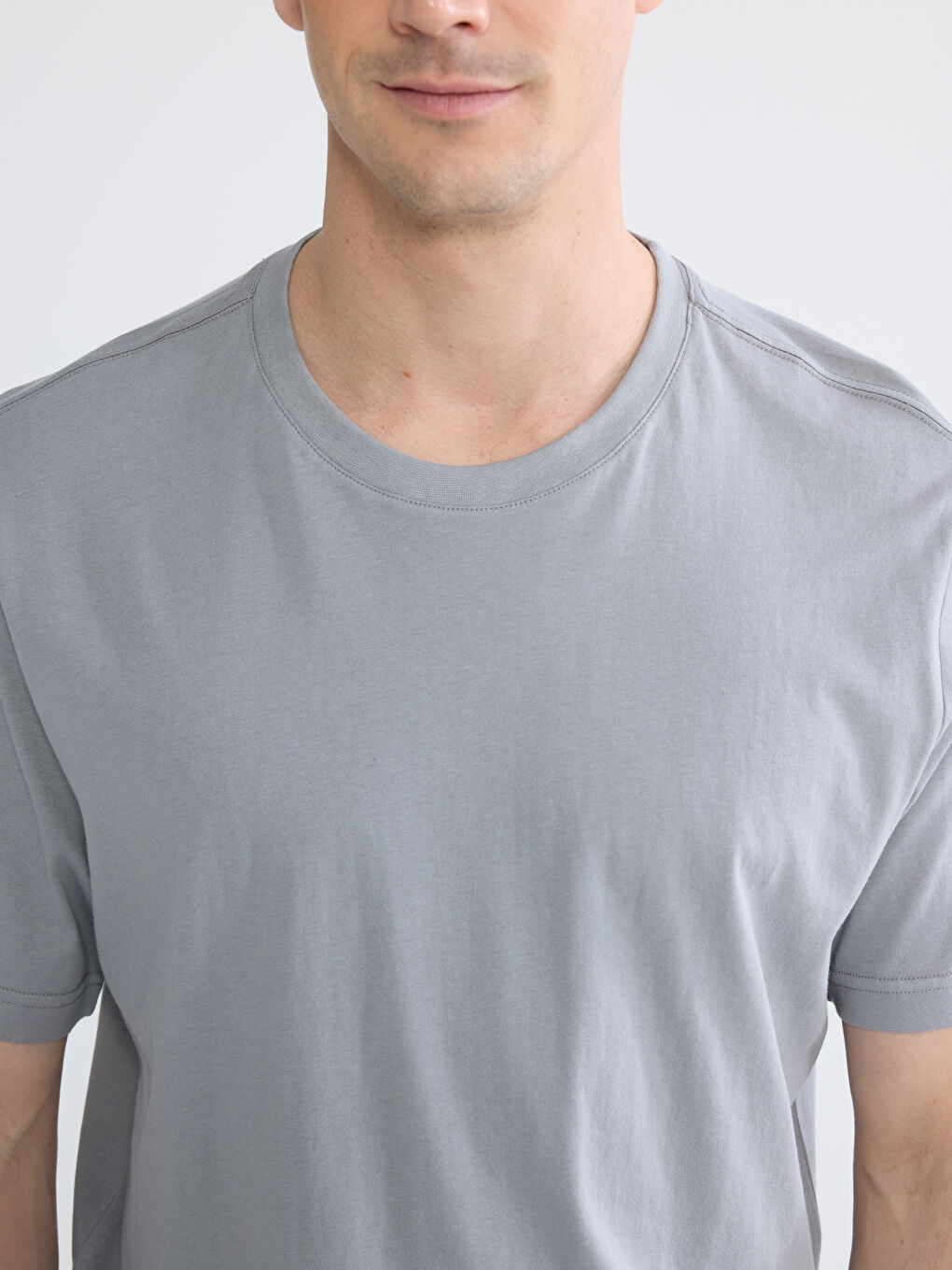 Gri Bisiklet Yaka Penye Erkek Tişört-2