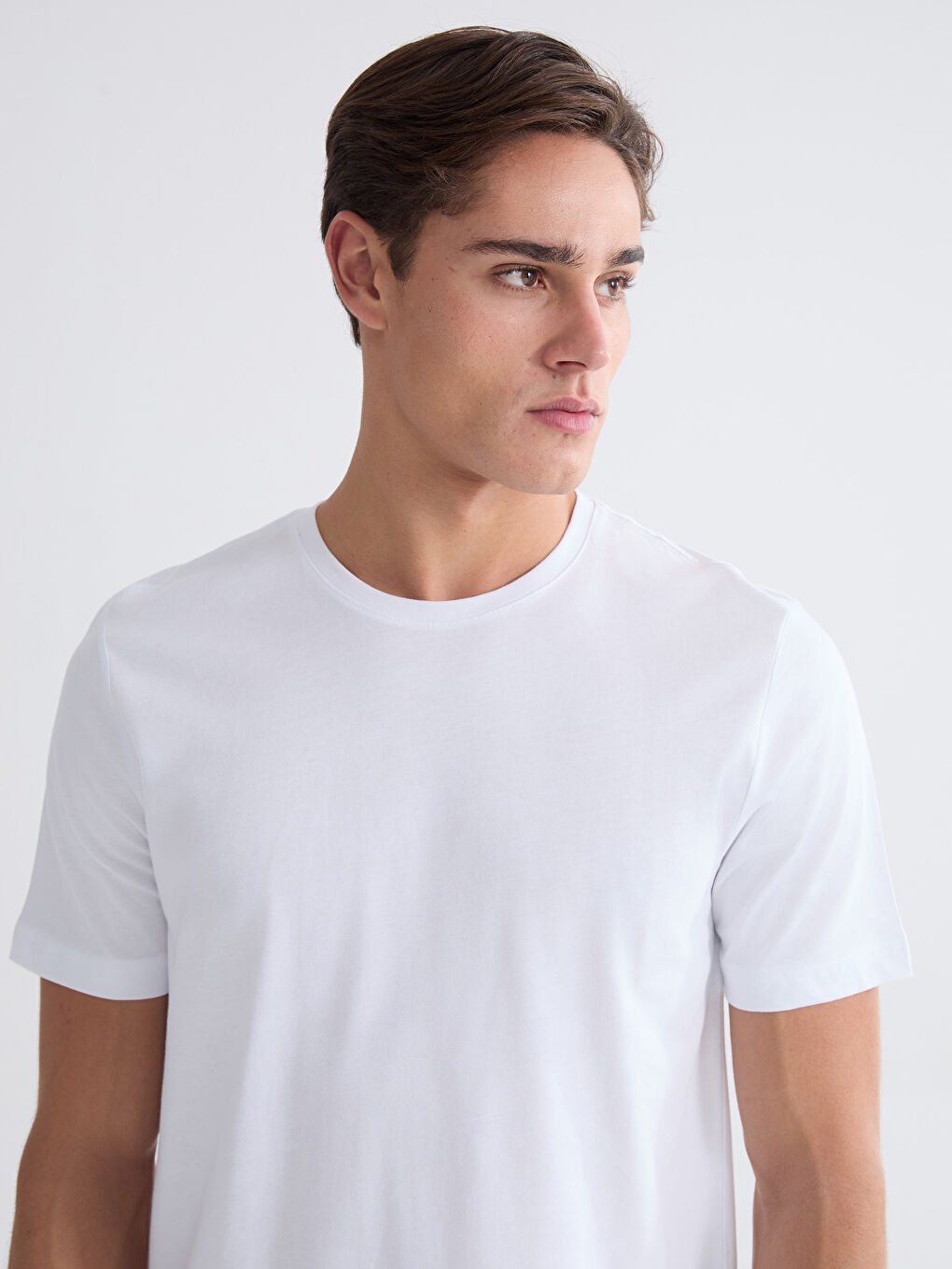 Beyaz Bisiklet Yaka Penye Erkek Tişört