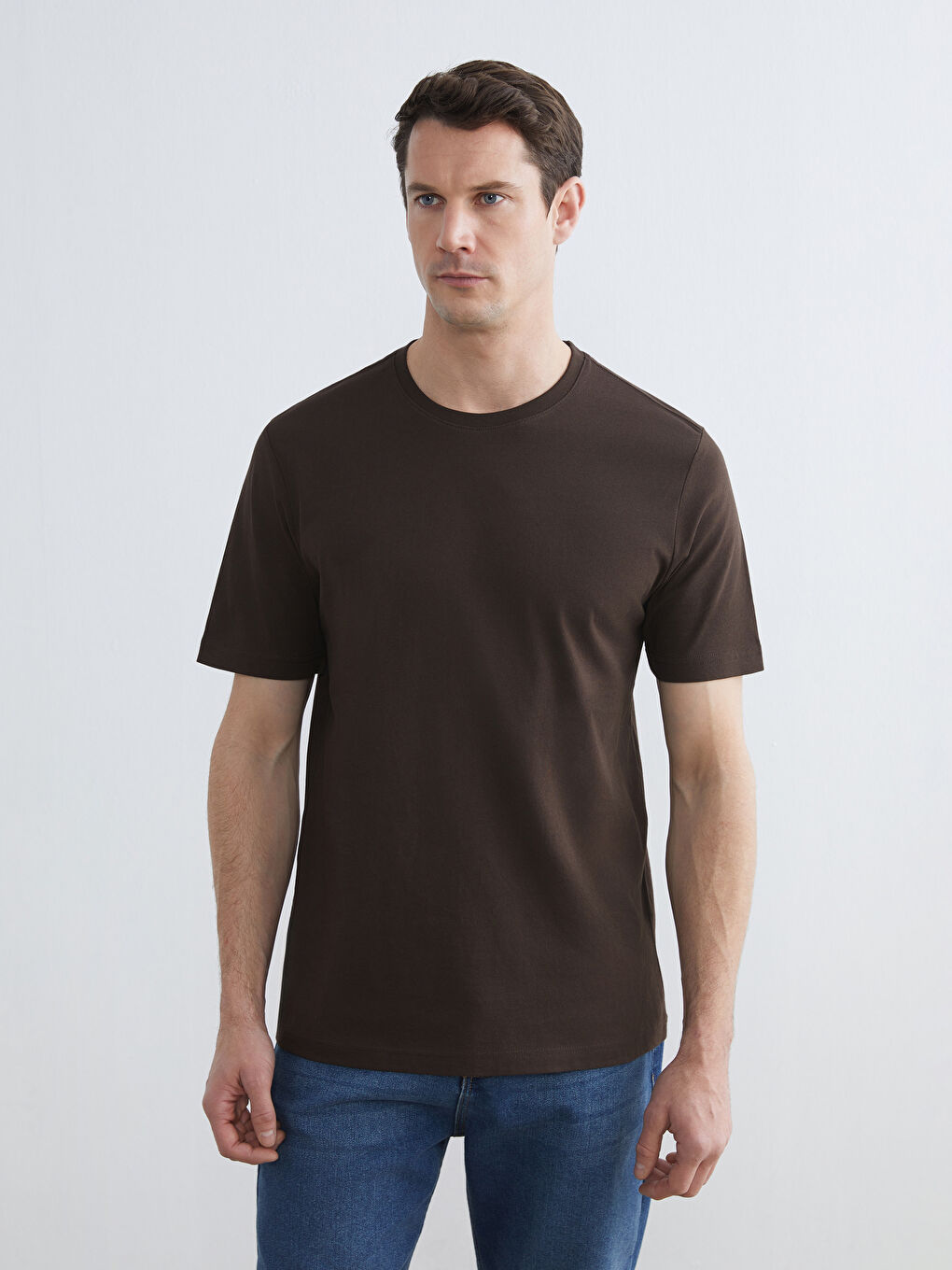 تيشيرت بني رجل