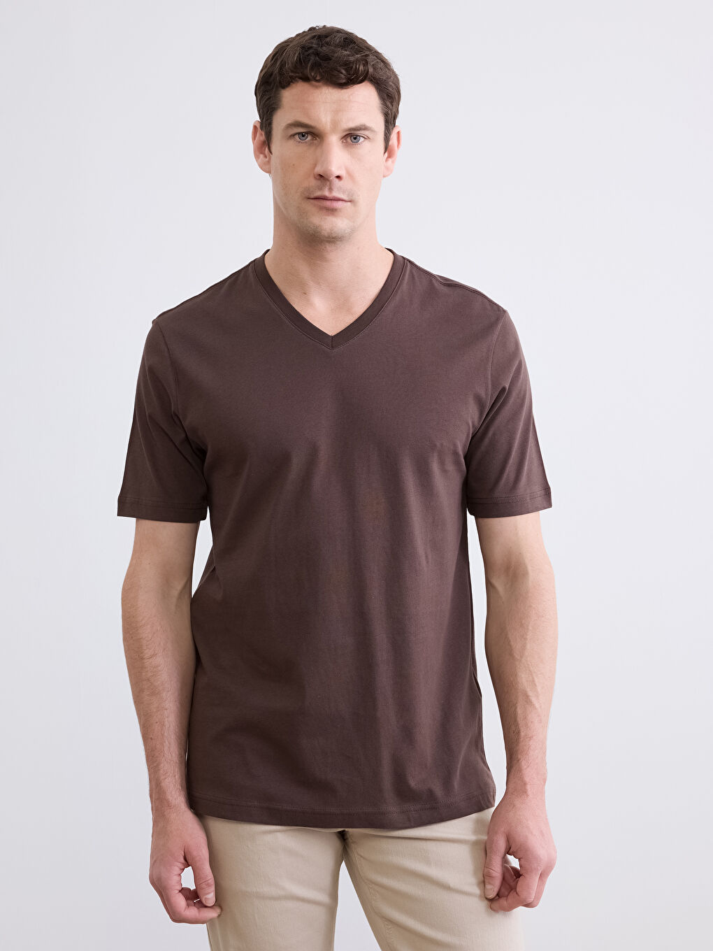 Kahverengi V Yaka Penye Erkek Tişört