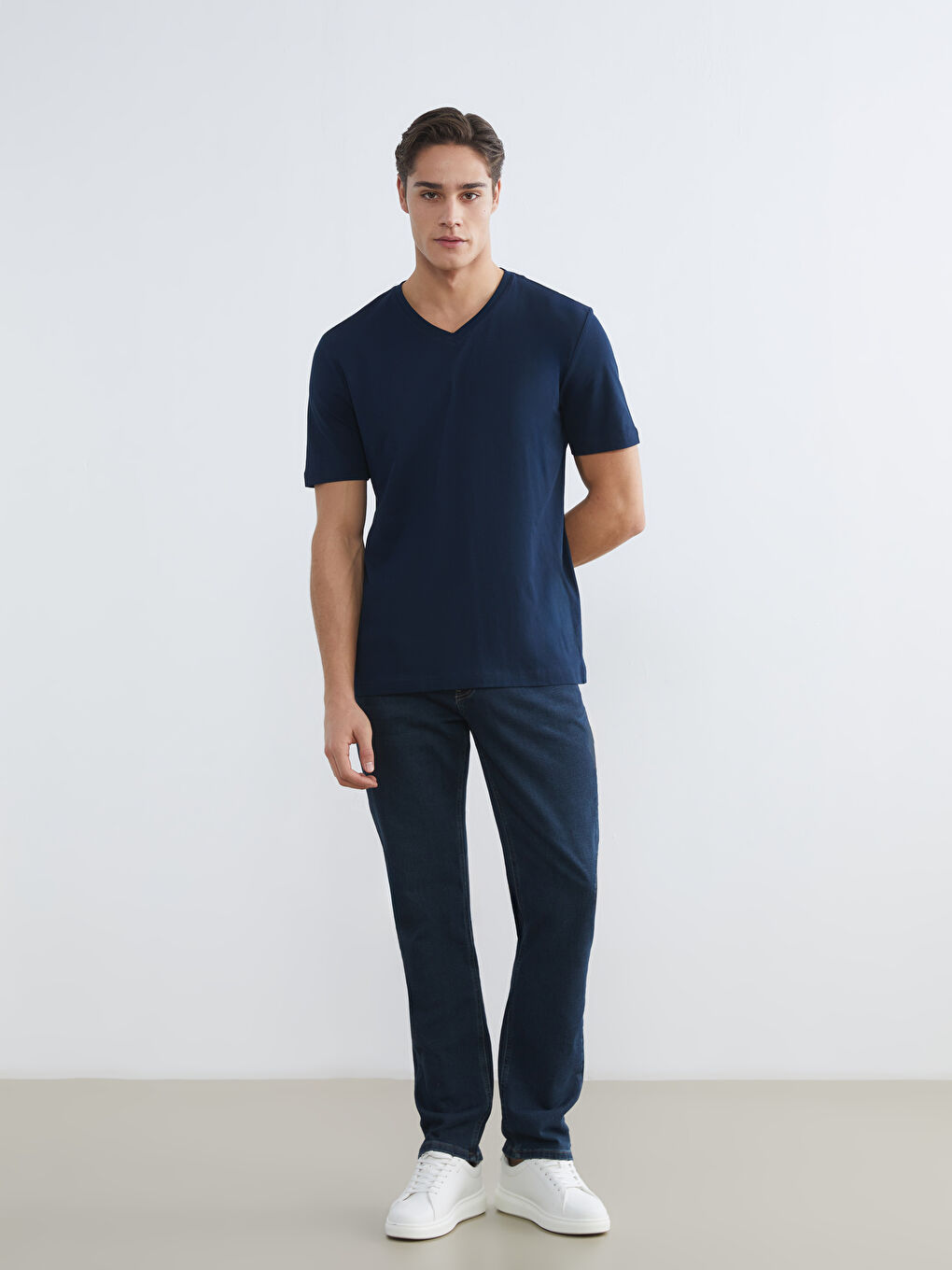 Lacivert V Yaka Kısa Kollu Penye Erkek Tişört-1