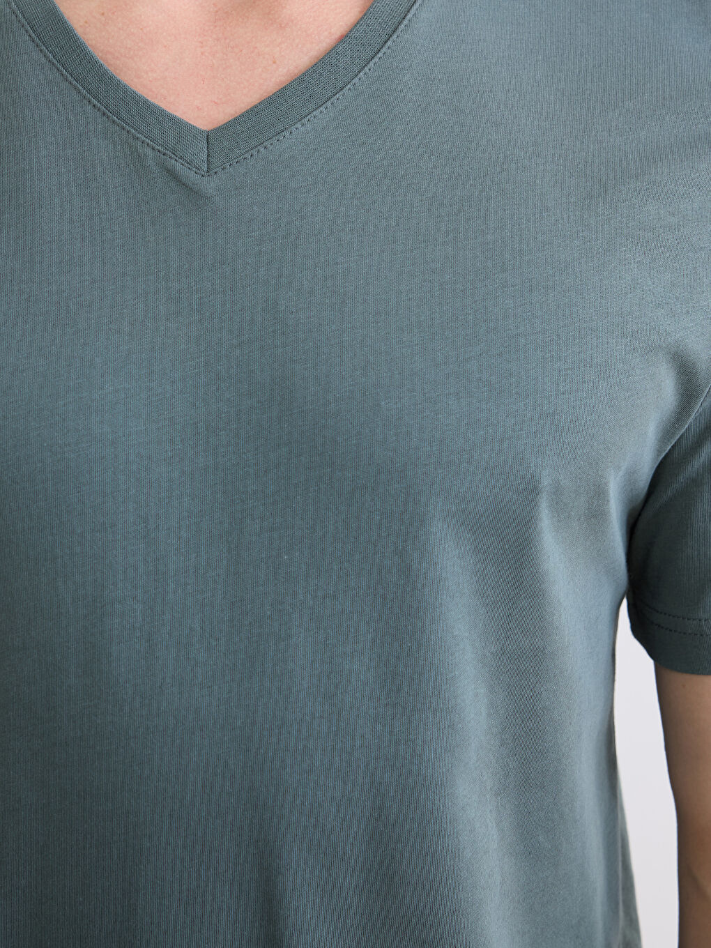 Yeşil V Yaka Penye Erkek Tişört-3