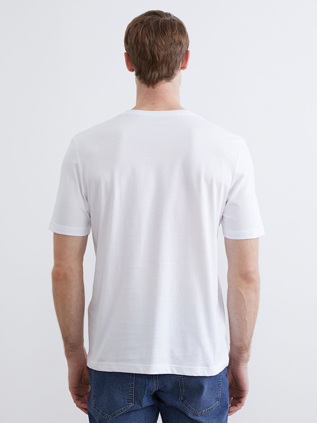 Beyaz V Yaka Kısa Kollu Penye Erkek Tişört-3