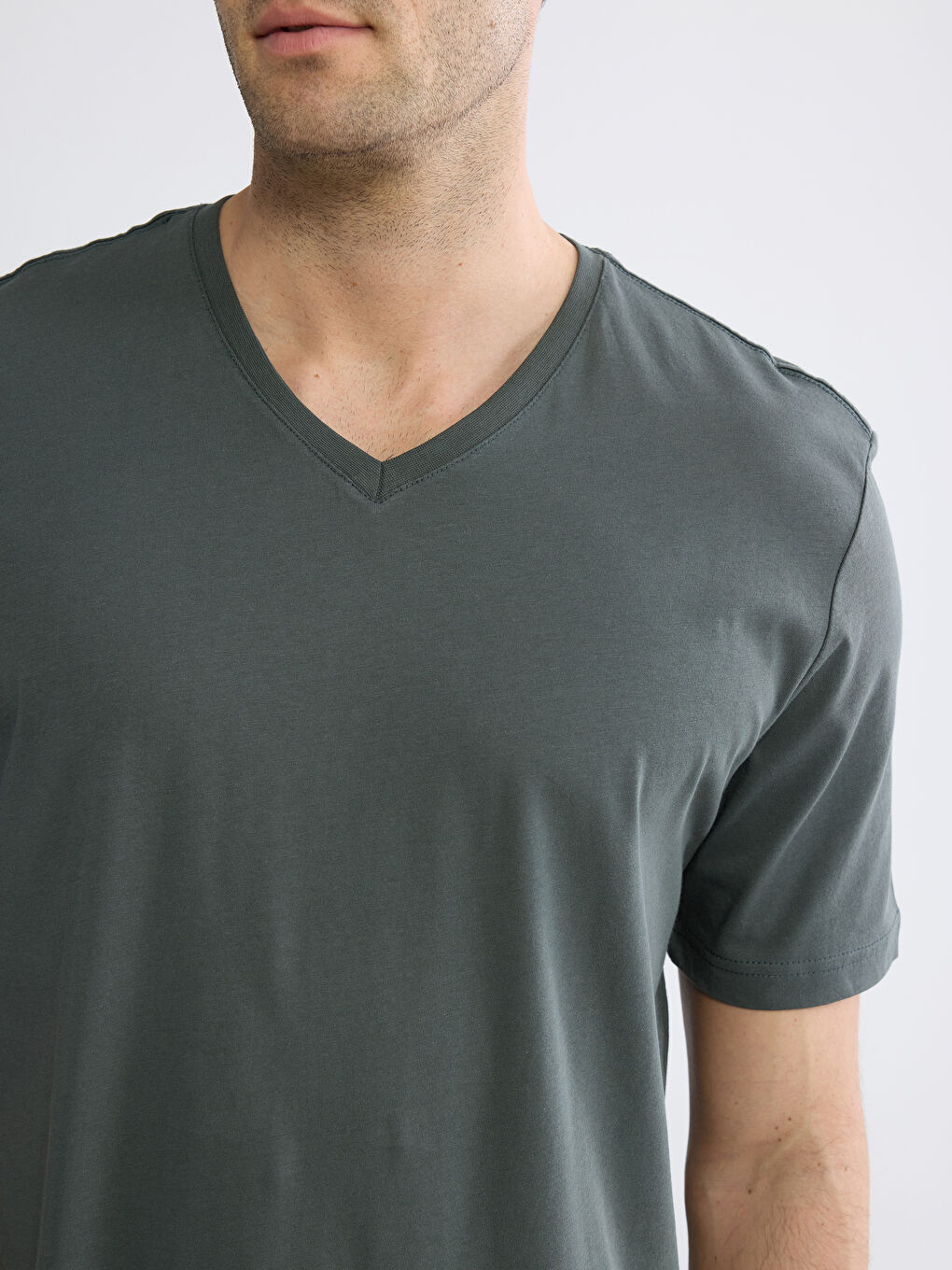 Men's V-Neck Jersey T-Shirt-2