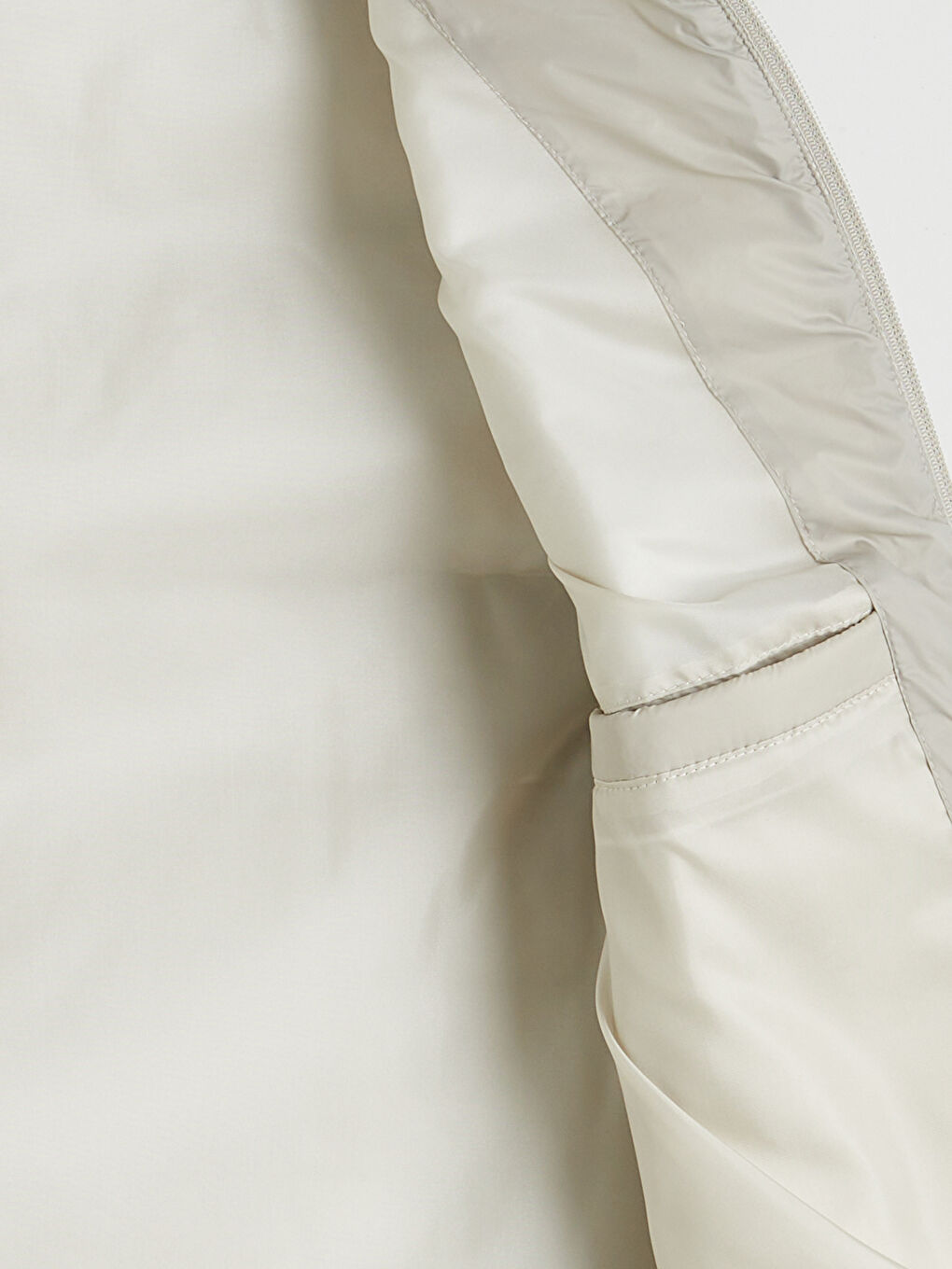 Bej Standart Kalıp Dik Yaka Erkek Şişme Yelek-1