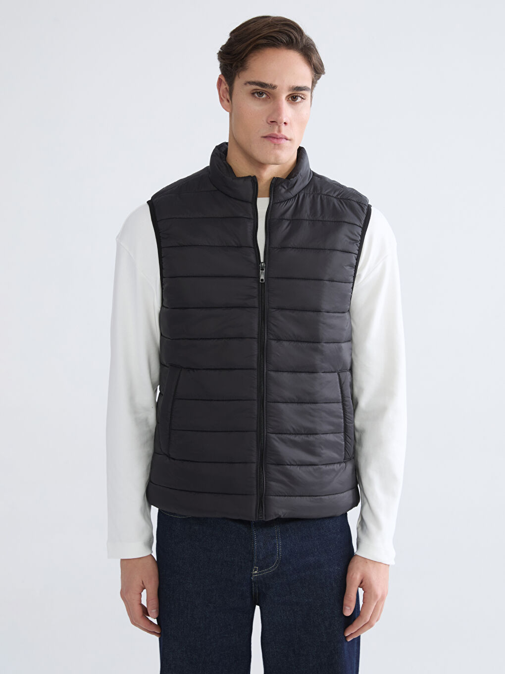 Yelek	Standard Fit Funnel Neck Men's Puffer Gilet-1