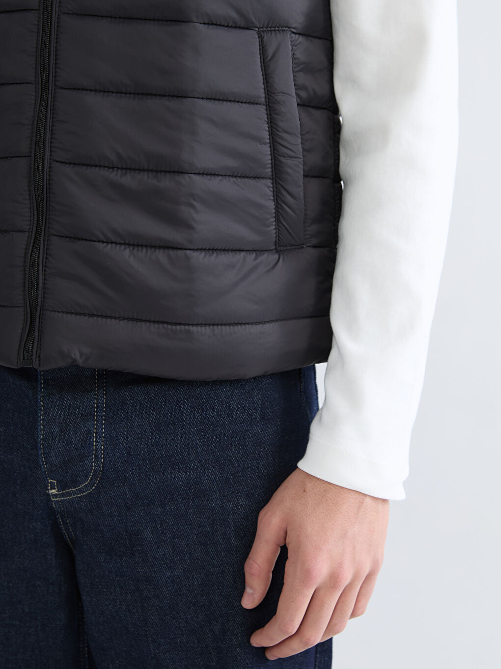  Yelek	Standard Fit Funnel Neck Men's Puffer Gilet-4