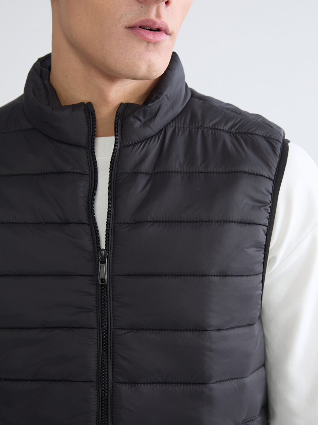  Yelek	Standard Fit Funnel Neck Men's Puffer Gilet-6