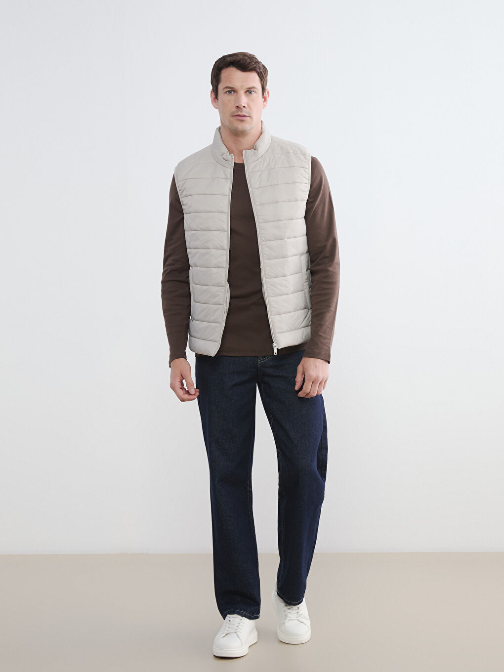 Bej Standart Kalıp Dik Yaka Erkek Şişme Yelek-2