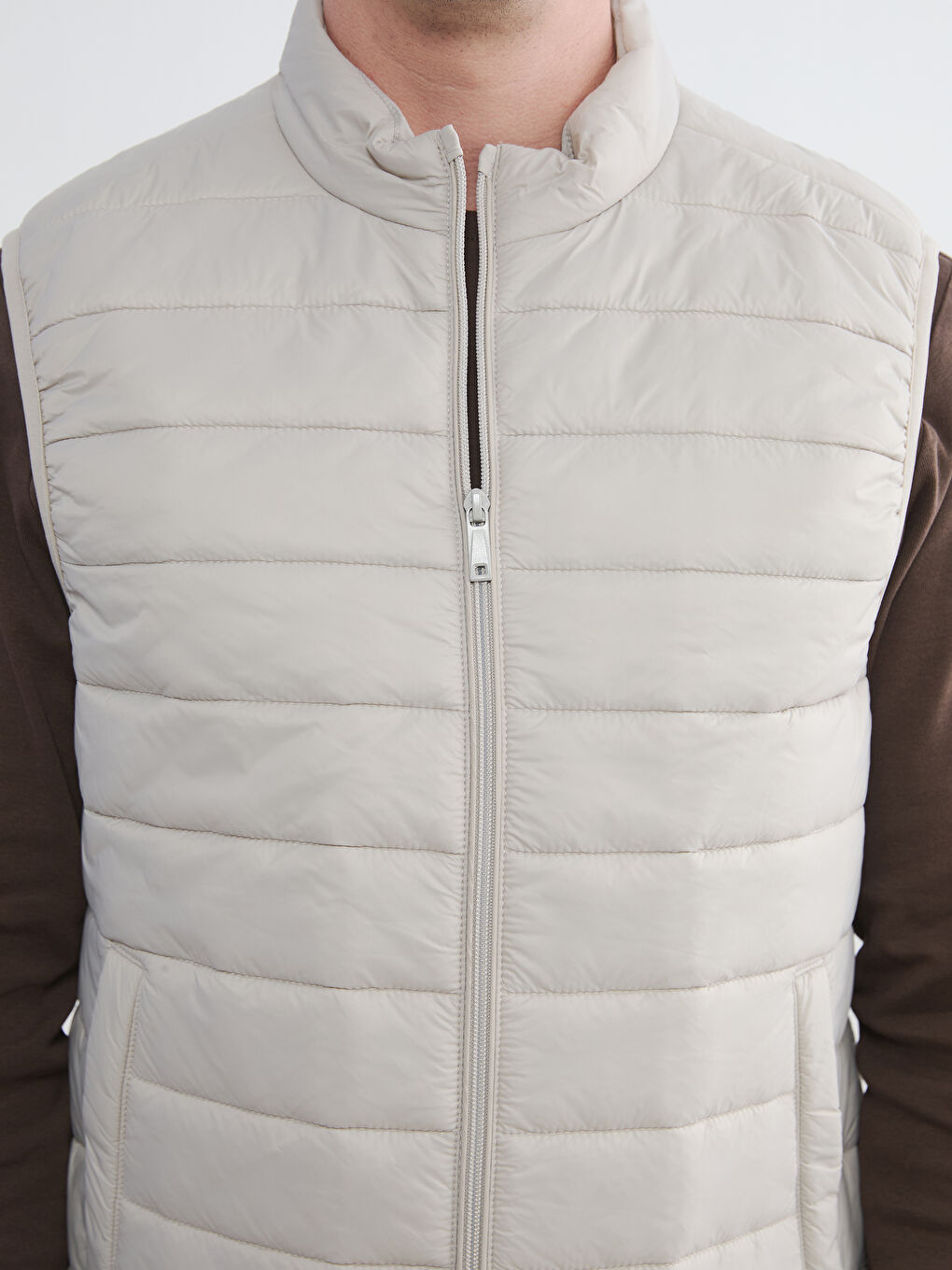 Bej Standart Kalıp Dik Yaka Erkek Şişme Yelek-4