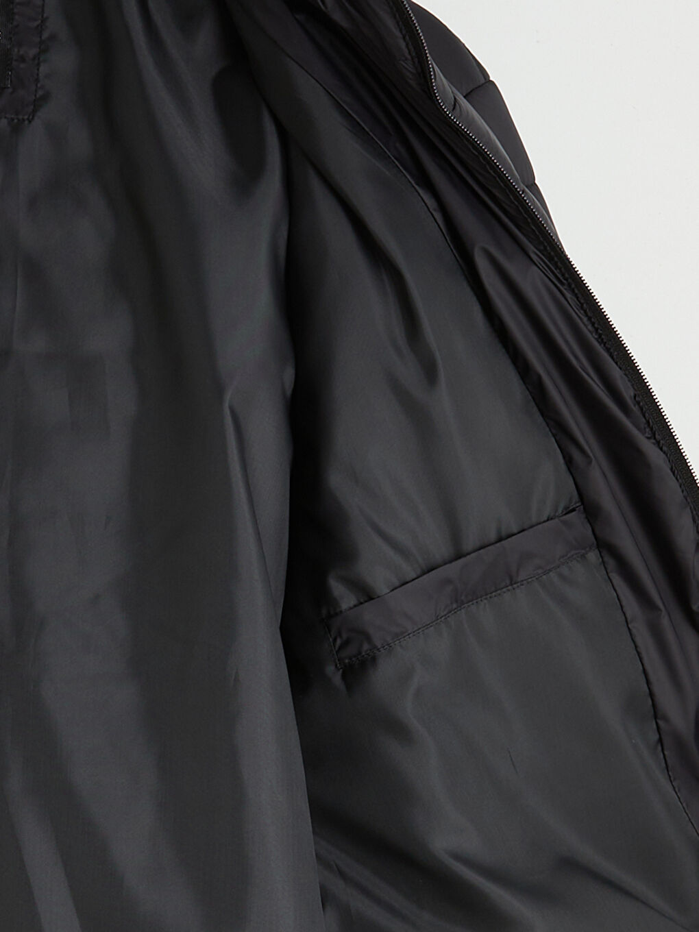 Siyah Standart Kalıp Dik Yaka Erkek Şişme Mont-7