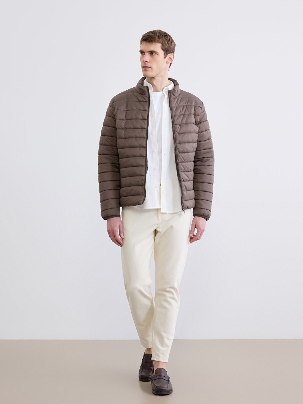 Kahverengi Standart Kalıp Dik Yaka Erkek Şişme Mont-1