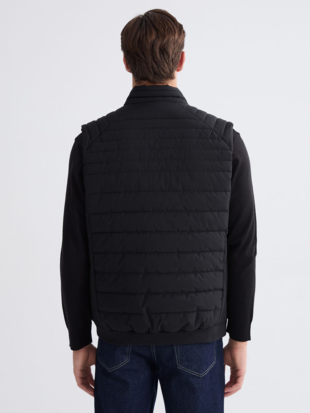 Стандартный дутый жилет с высоким воротником-4