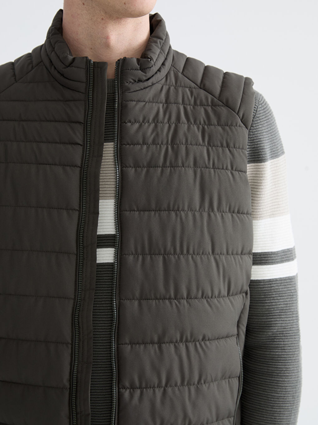 Standard Fit Funnel Neck Men's Puffer Gilet-4