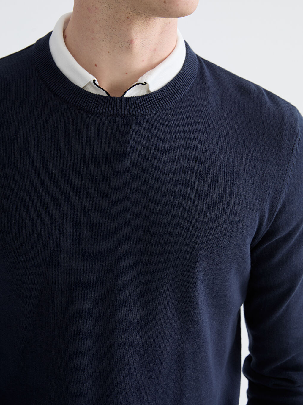 Пуловер с кръгло деколте и дълъг ръкав за мъже от трико-2