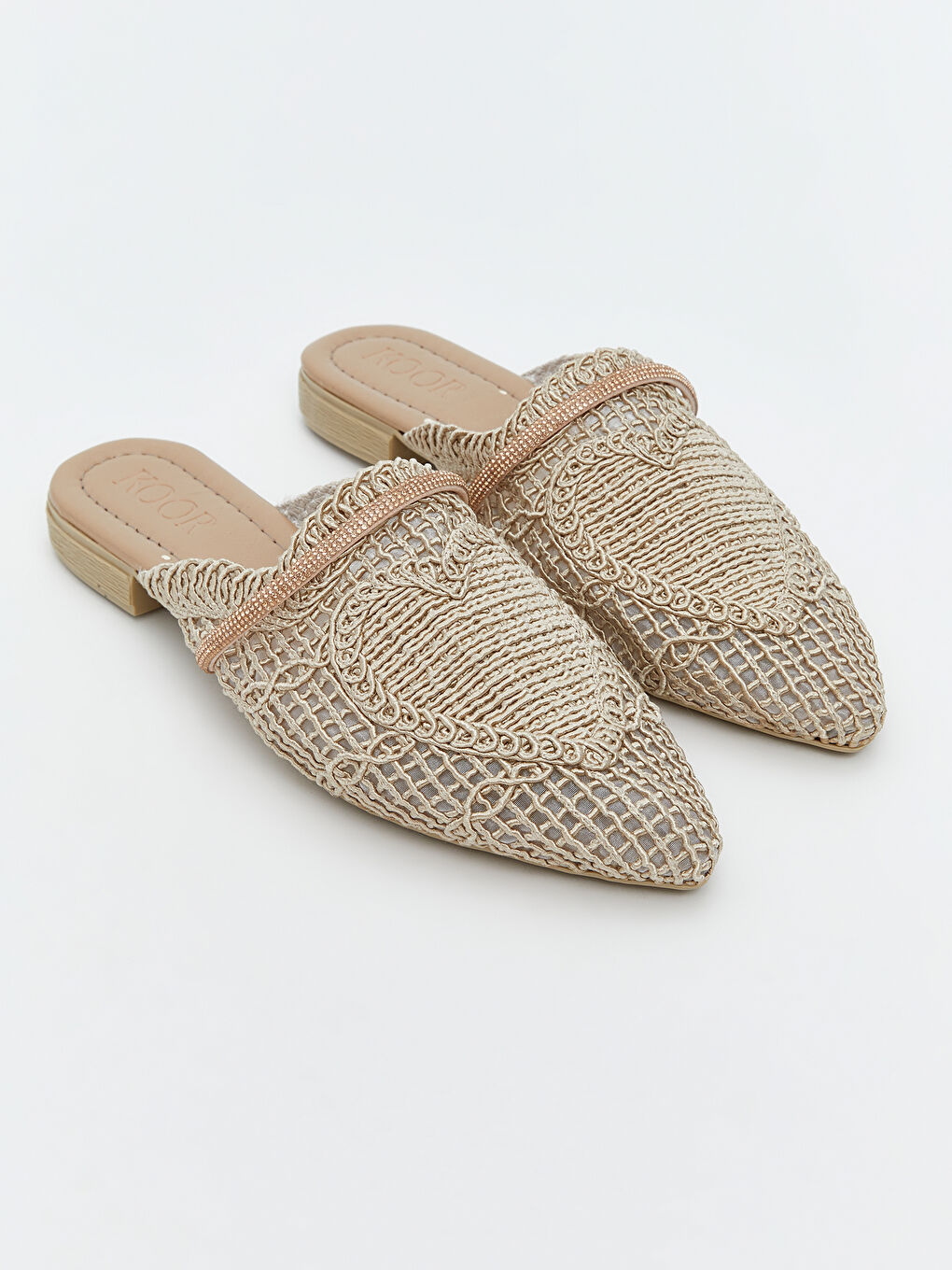 Bej Sivri Burunlu Kadın Terlik