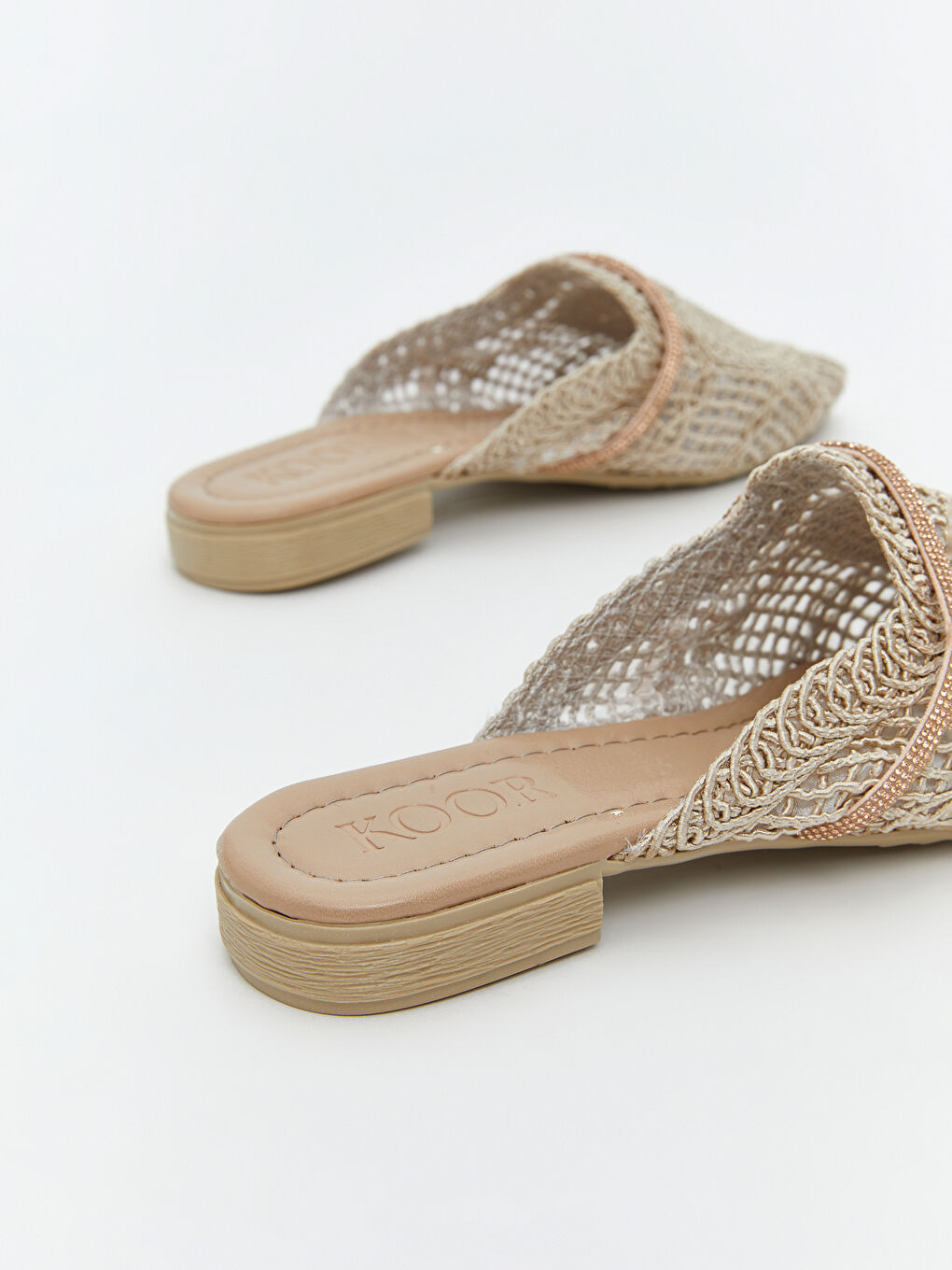 Bej Sivri Burunlu Kadın Terlik-4