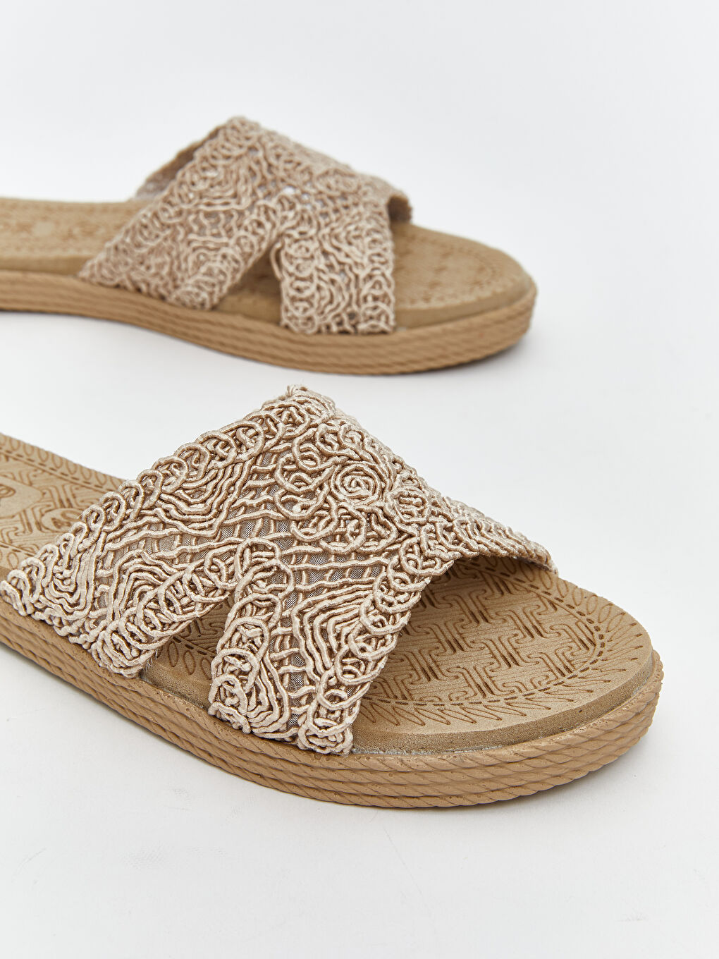 Bej Tek Bantlı Kadın Terlik-4