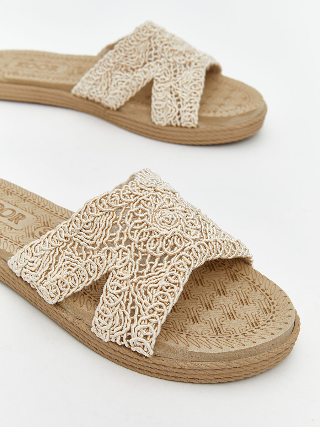 Bej Tek Bantlı Kadın Terlik-2