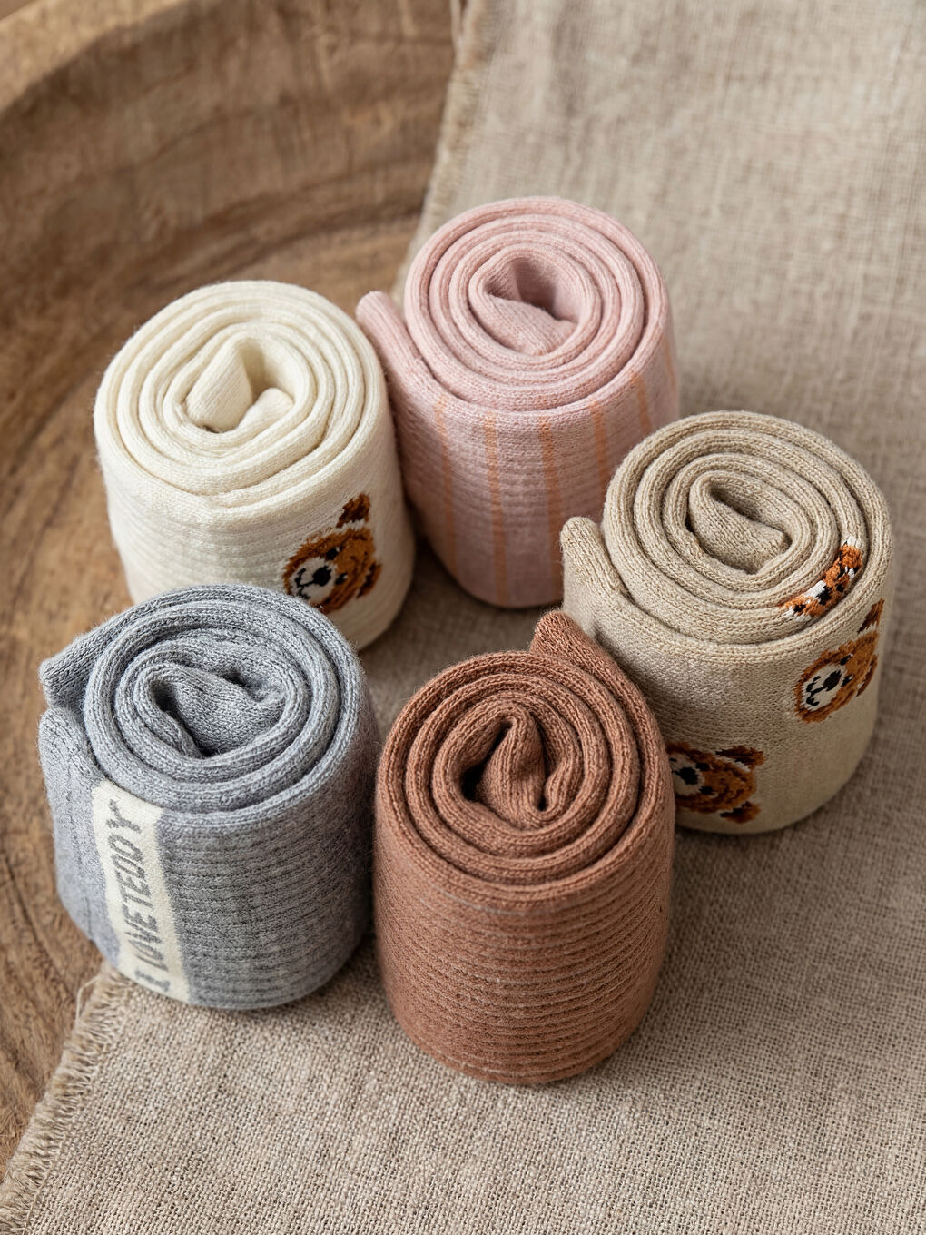 جورابە پەنجەکەی ژنانی چاپکراوی تێدی بێر ٥ پاکەت