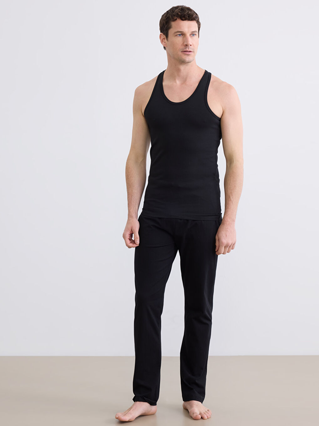 Siyah U Yaka Penye Erkek Atlet 2'li-3