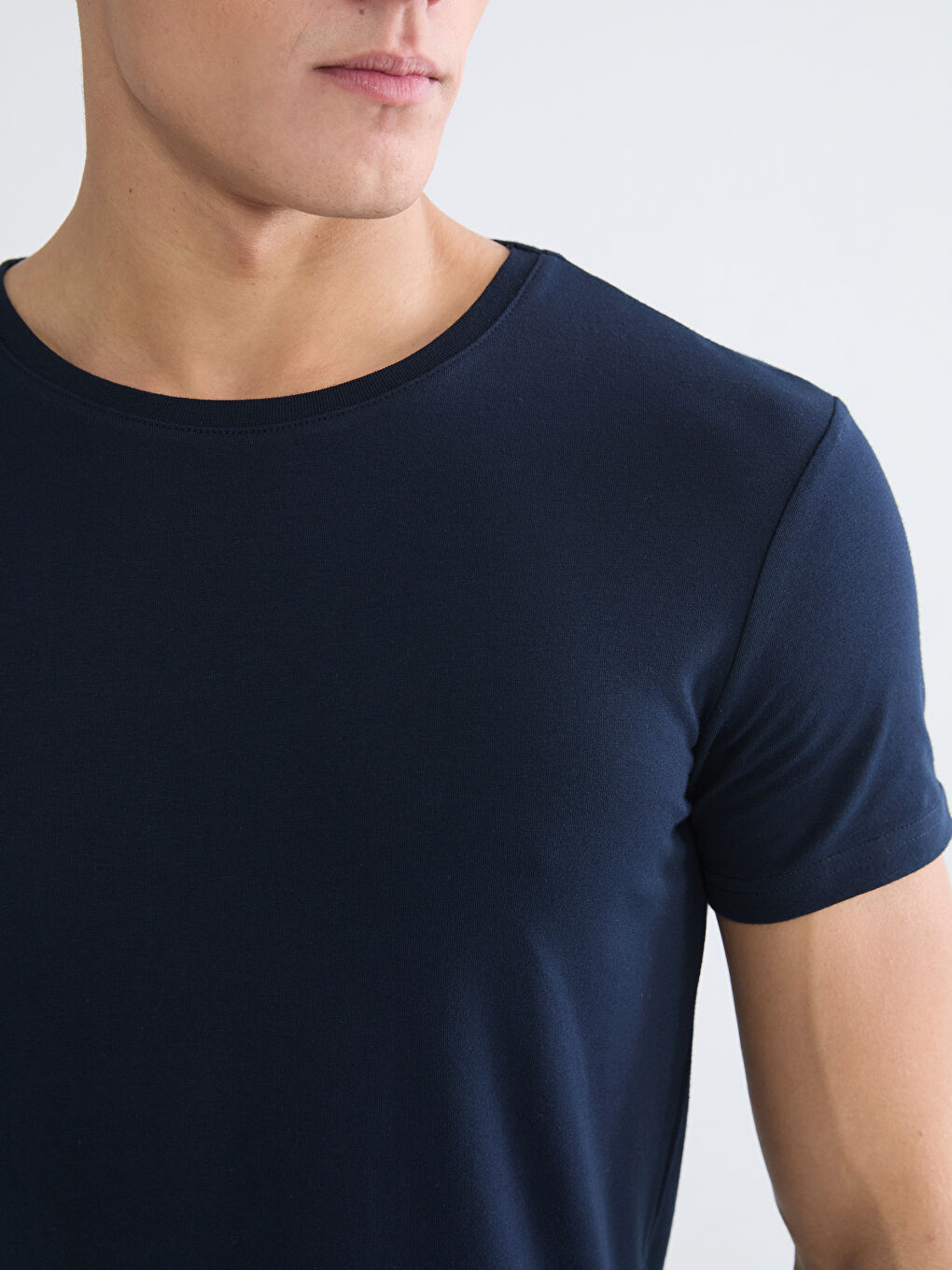 Lacivert Bisiklet Yaka Kısa Kollu Erkek Atlet-2