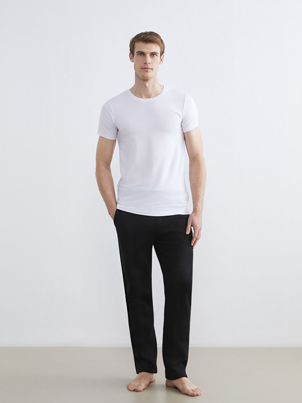 Beyaz Bisiklet Yaka Kısa Kollu Erkek Atlet-1