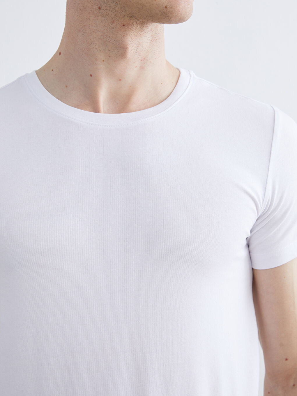 Beyaz Bisiklet Yaka Kısa Kollu Erkek Atlet-2