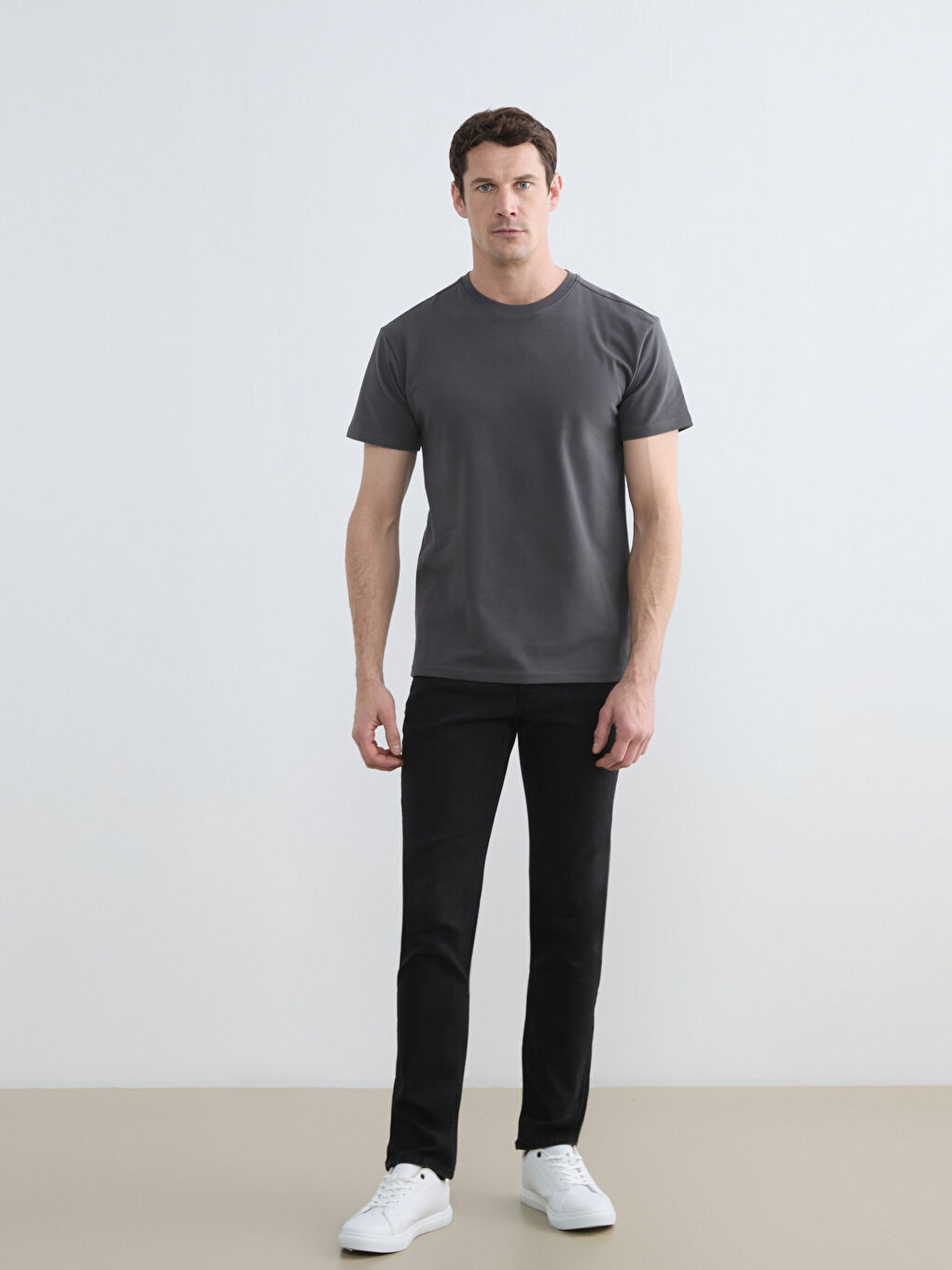 Gri Bisiklet Yaka Kısa Kollu Erkek Atlet-1