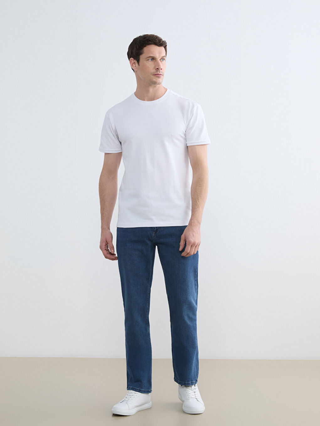 Beyaz Bisiklet Yaka Kısa Kollu Erkek Atlet-1