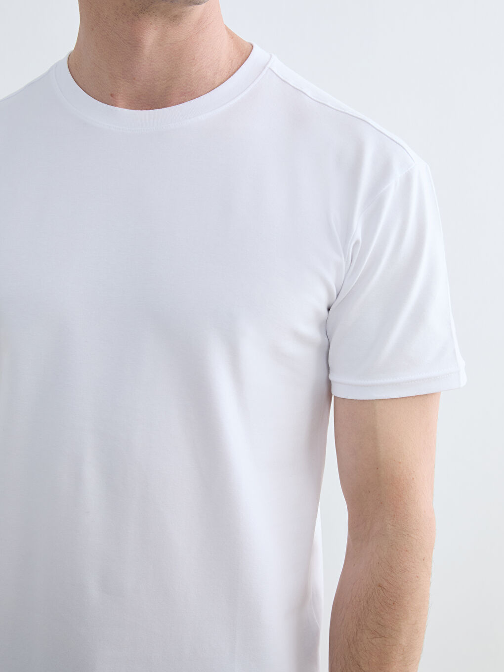 Beyaz Bisiklet Yaka Kısa Kollu Erkek Atlet-2