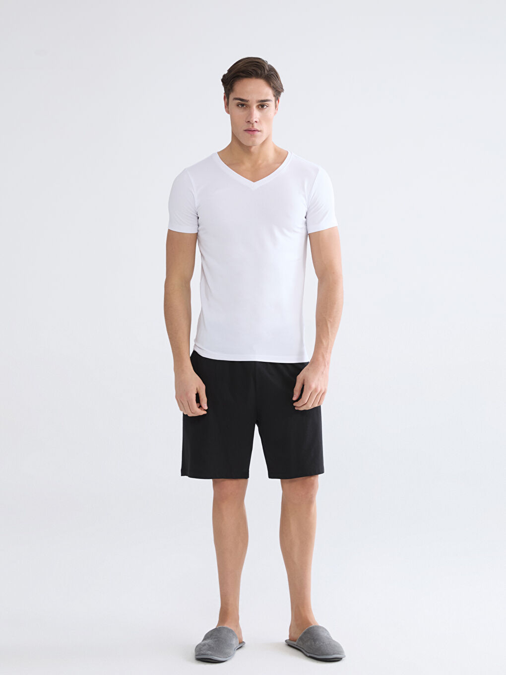 Beyaz V Yaka Kısa Kollu Erkek Atlet-1