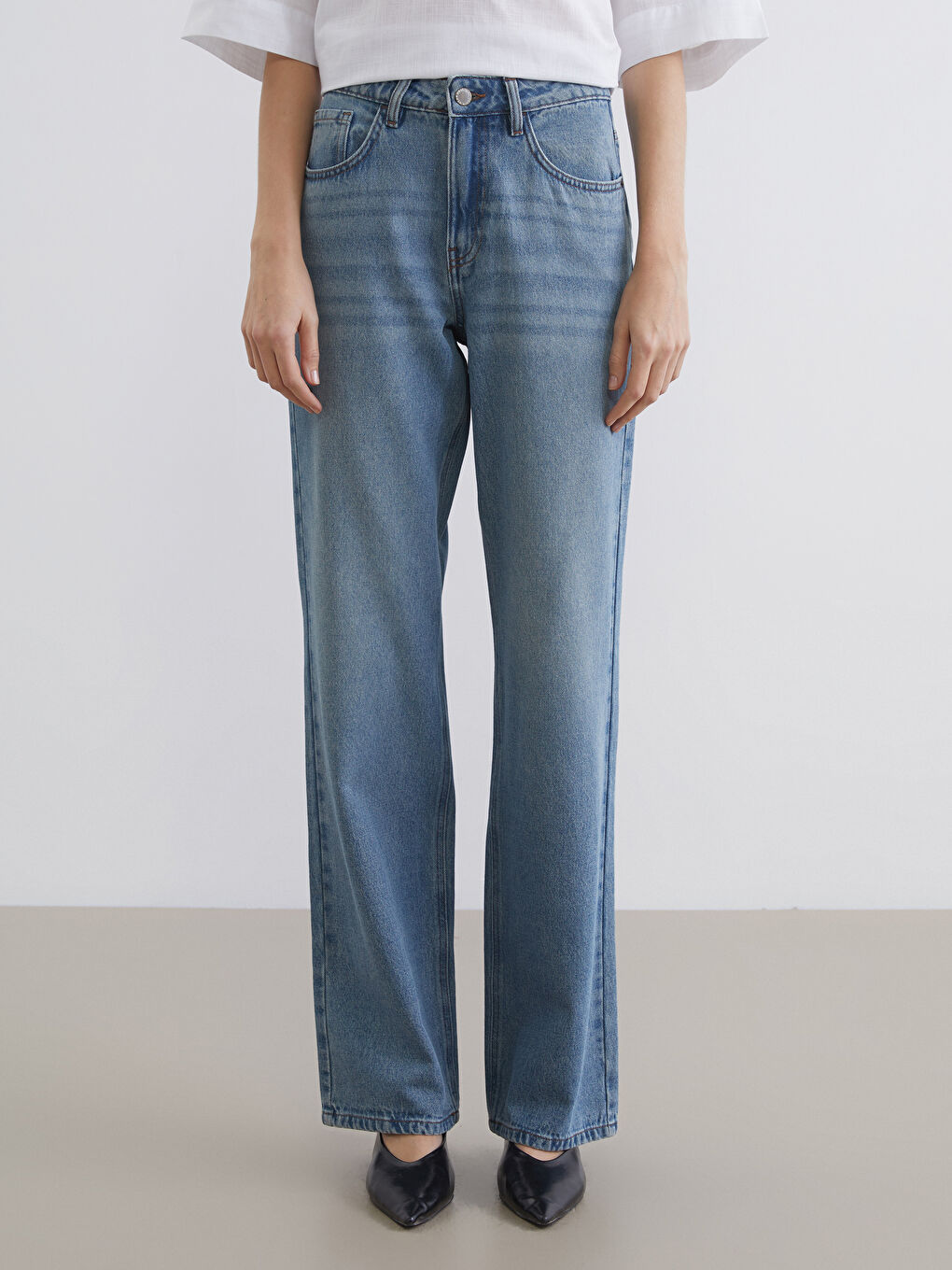 Women's Straight Fit Jean-1