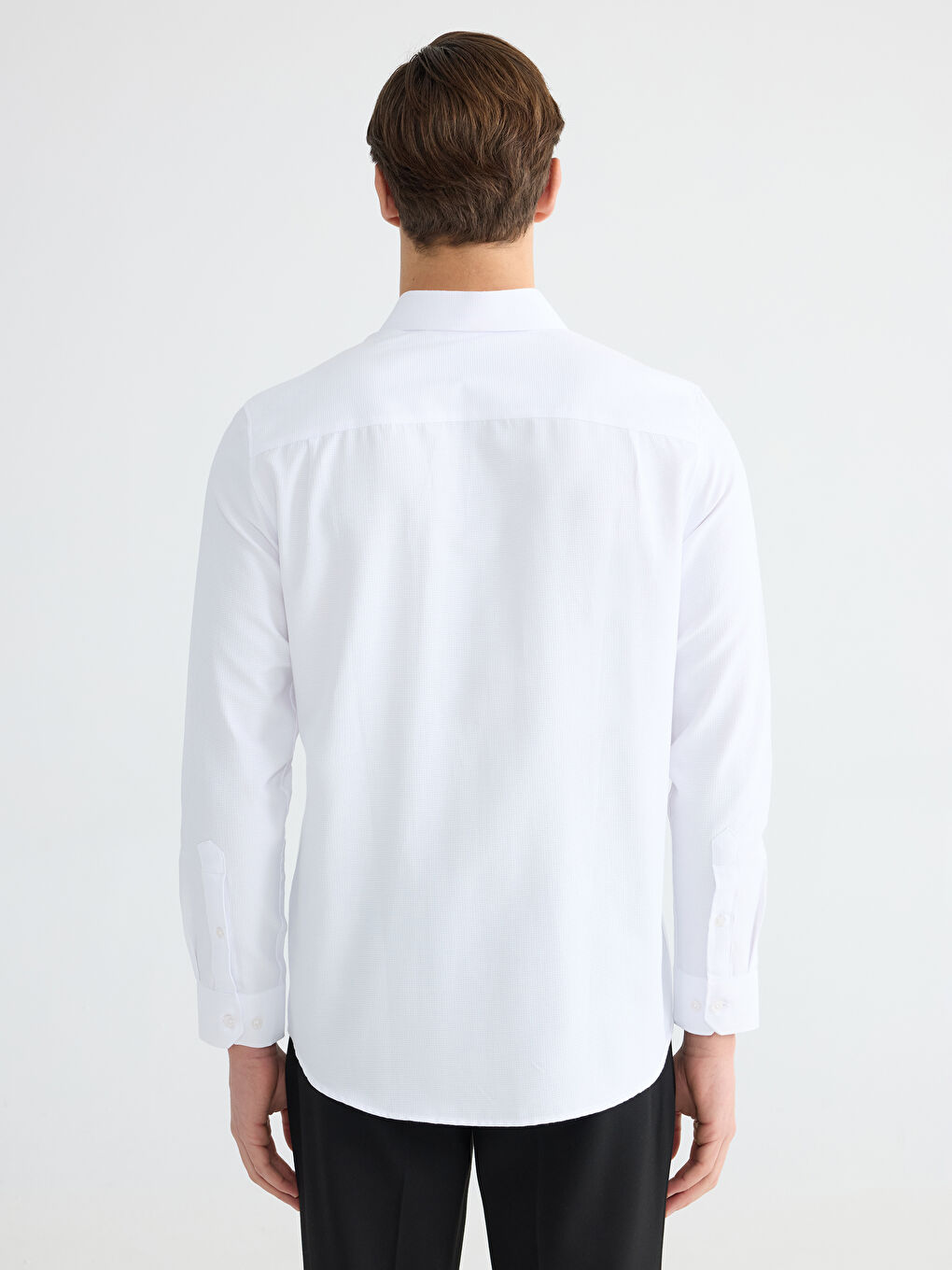 Beyaz Regular Fit Armürlü Erkek Gömlek-3