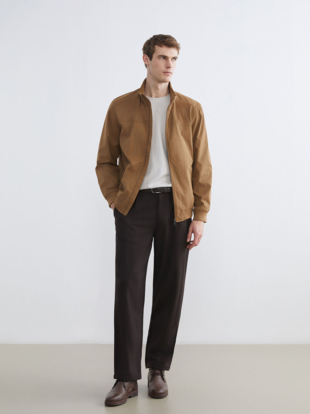 კლასიკური ფიტი, საყელოიანი მამაკაცის ქურთუკი-1