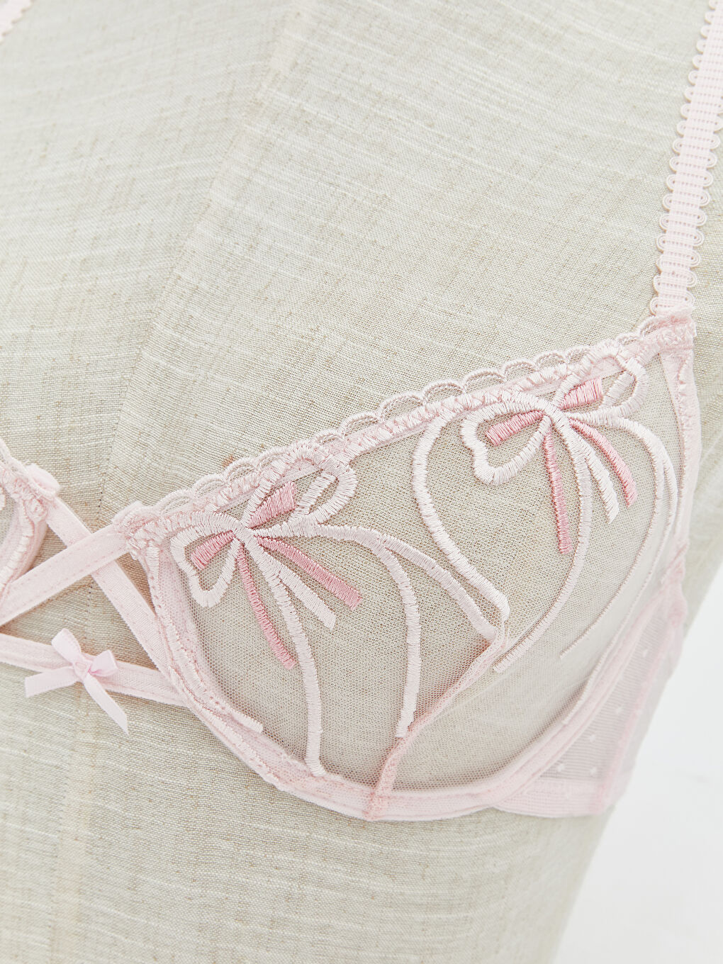 Pembe Balenli Dolgusuz Nakışlı Fantezi Tişört Sütyen-2