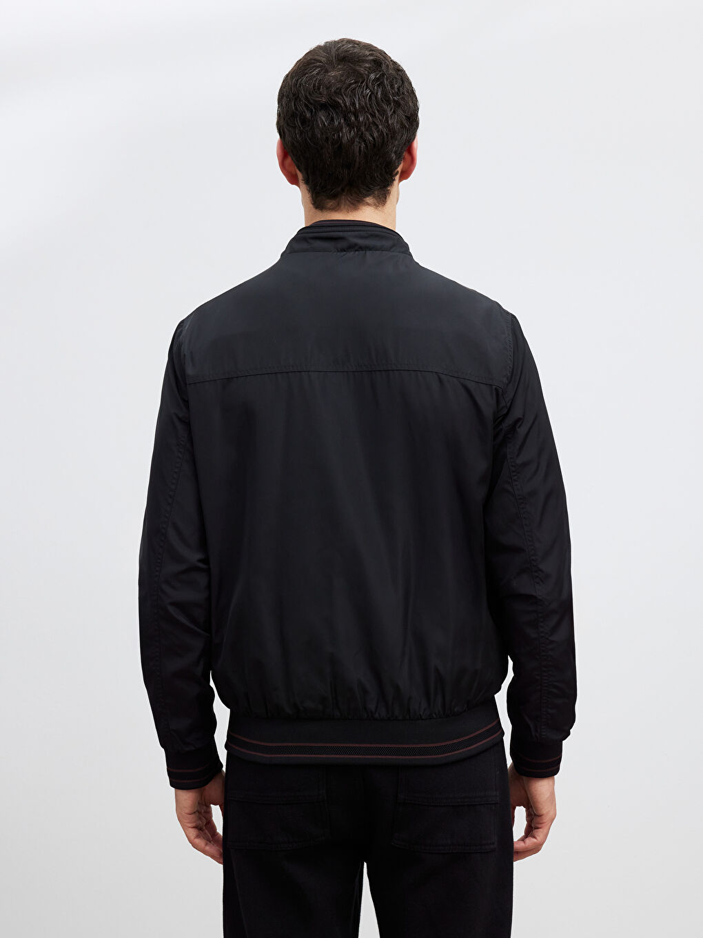 Siyah Standart Kalıp Dik Yaka Erkek Mont-2