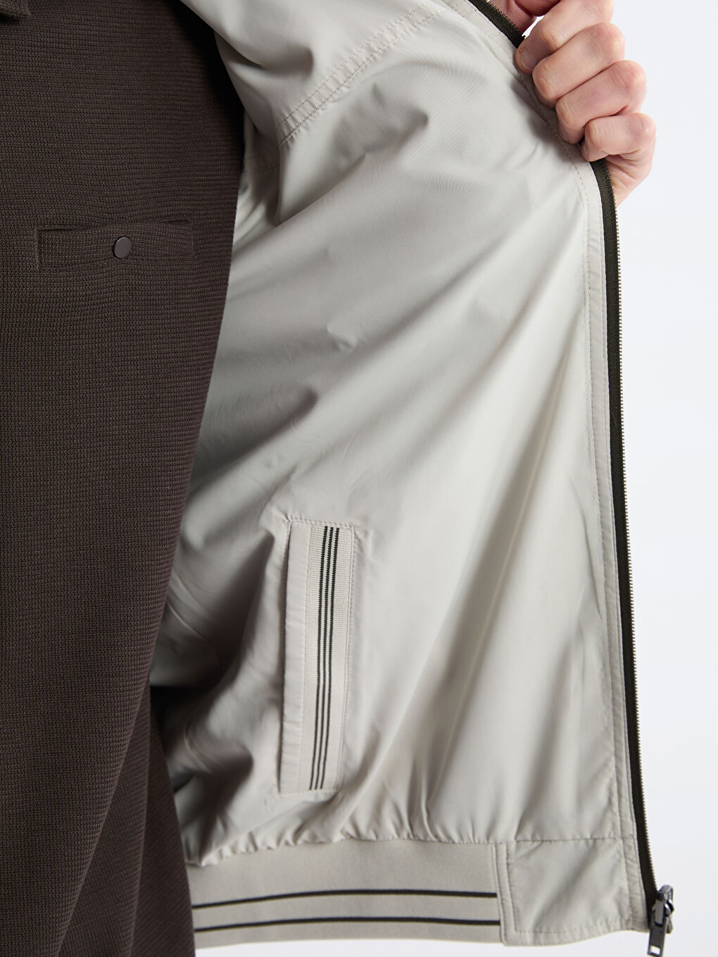 Haki Standart Kalıp Dik Yaka Erkek Mont-4