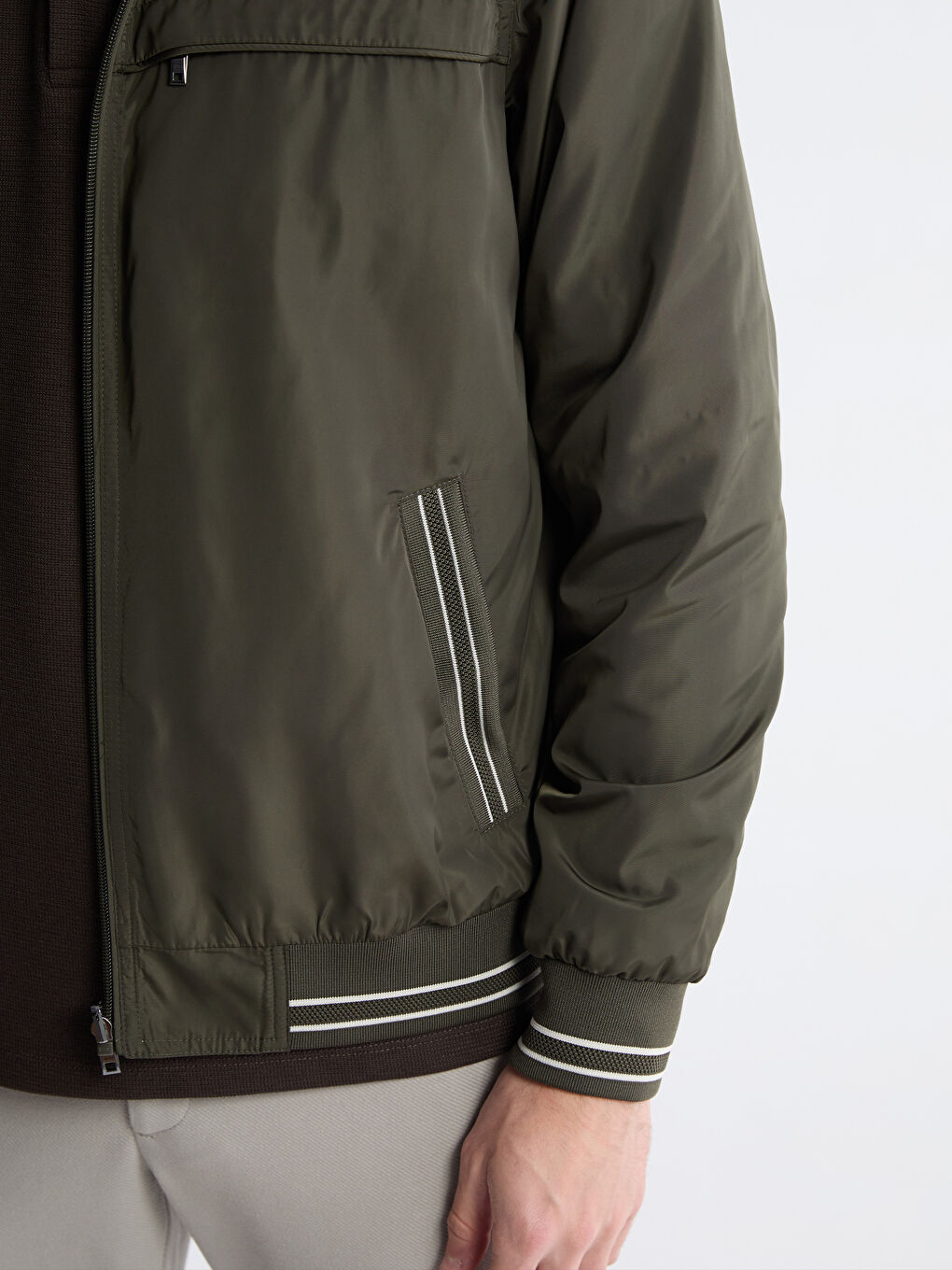 Haki Standart Kalıp Dik Yaka Erkek Mont-5