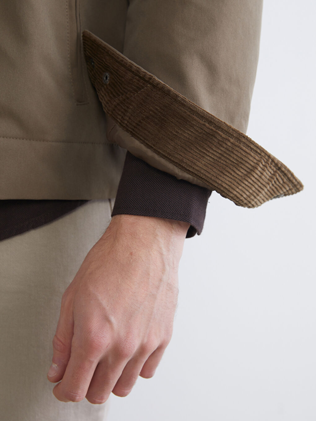 Bej Standart Kalıp Kadife Yaka Erkek Mont-4