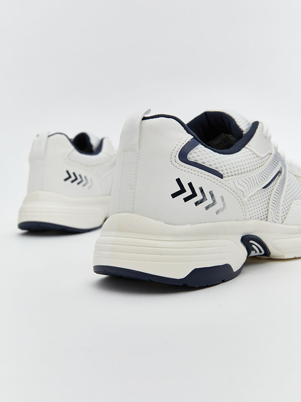 Beyaz Bağcıklı Kadın Spor Ayakkabı-4