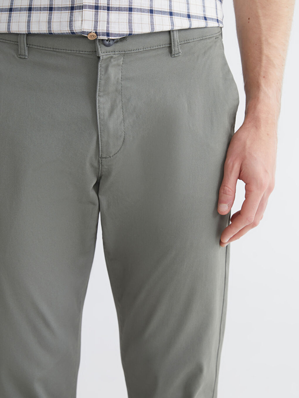 Standard Fit Gabardine Men's Chino Trousers-2