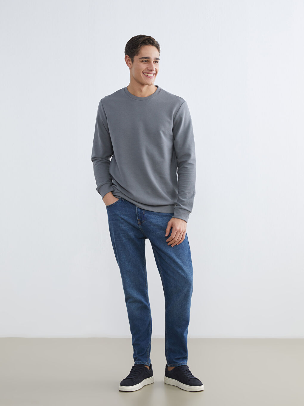 Gri Bisiklet Yaka Erkek Sweatshirt-1