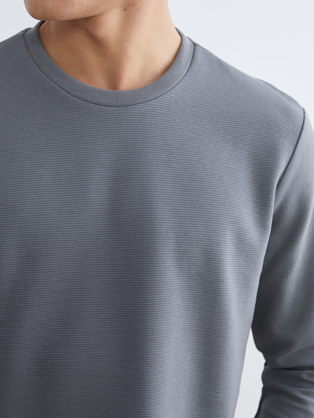 Gri Bisiklet Yaka Erkek Sweatshirt-2