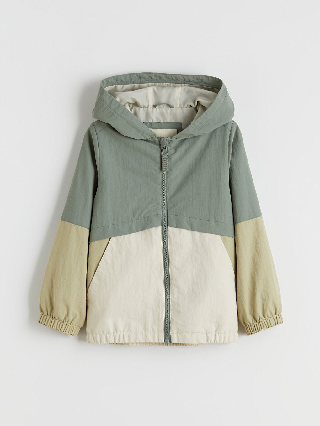 Haki Kapüşonlu Renk Bloklu Erkek Çocuk Mont