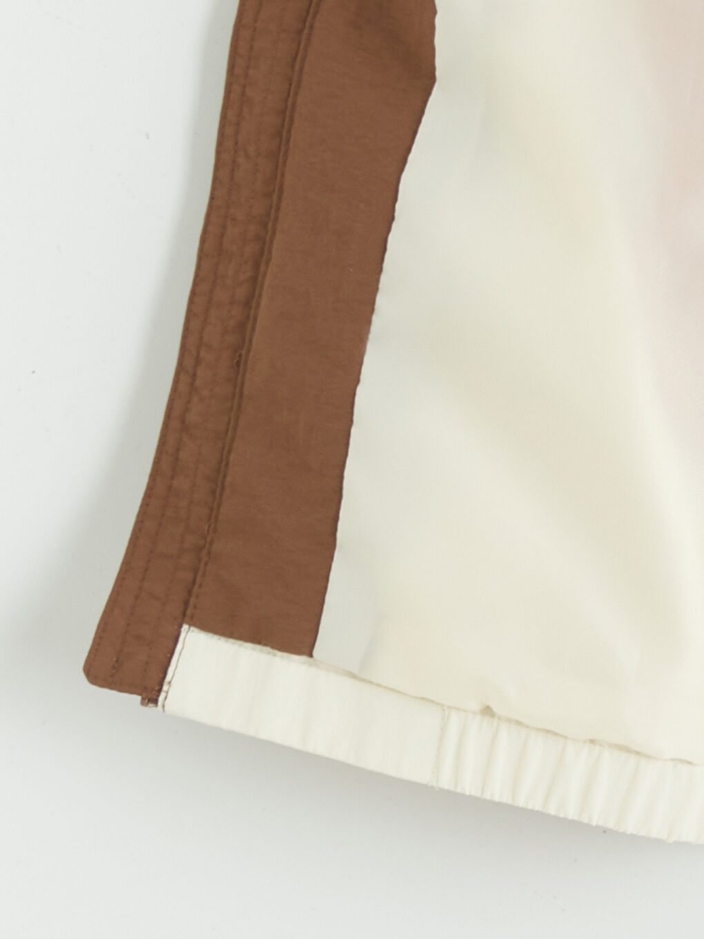 Kahverengi Kapüşonlu Renk Bloklu Erkek Çocuk Mont-3