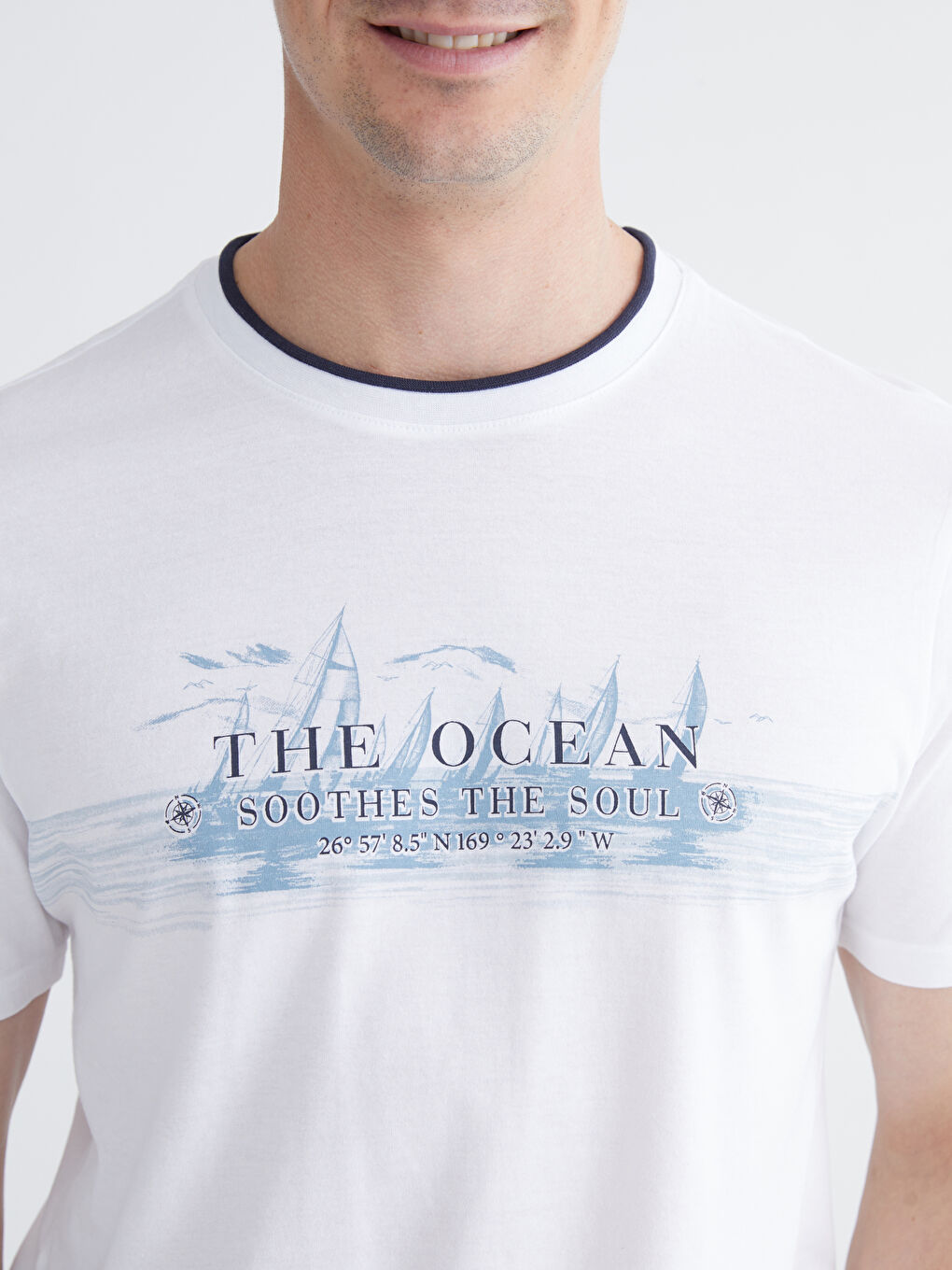 Beyaz Bisiklet Yaka Baskılı Penye Erkek Tişört-2