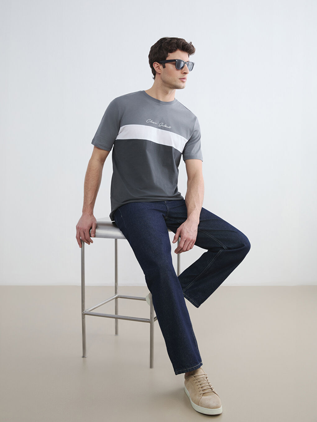 Antrasit Bisiklet Yaka Renk Bloklu Penye Erkek Tişört-1